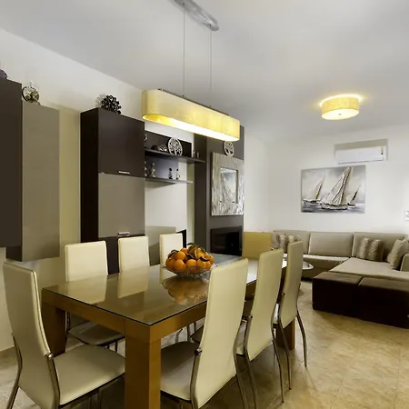Antigone Estate Holiday home