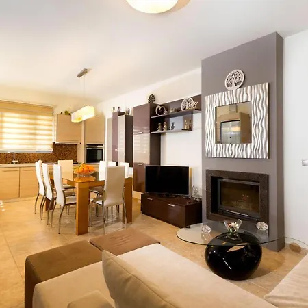 בית נופש Antigone Estate *