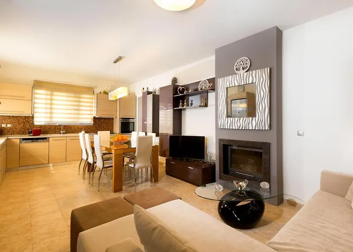 بيت للعطل Antigone Estate *