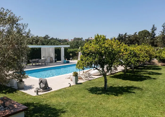 Case de vacanță Antigone Estate