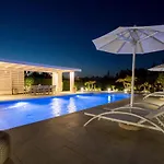 펜션 Antigone Estate *