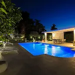 펜션 Antigone Estate *